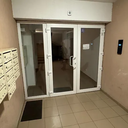 Romanescu Park Apartment *